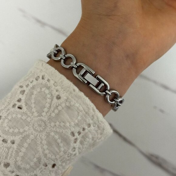 Sku:0170 Retro silver mini watch bracelet with white pearls + in a gift box‎ main image 4